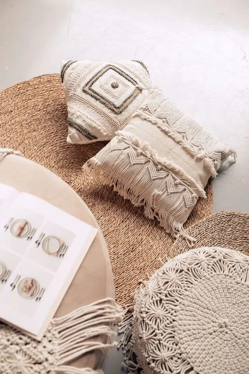 Бохо-лаунж с пуфами