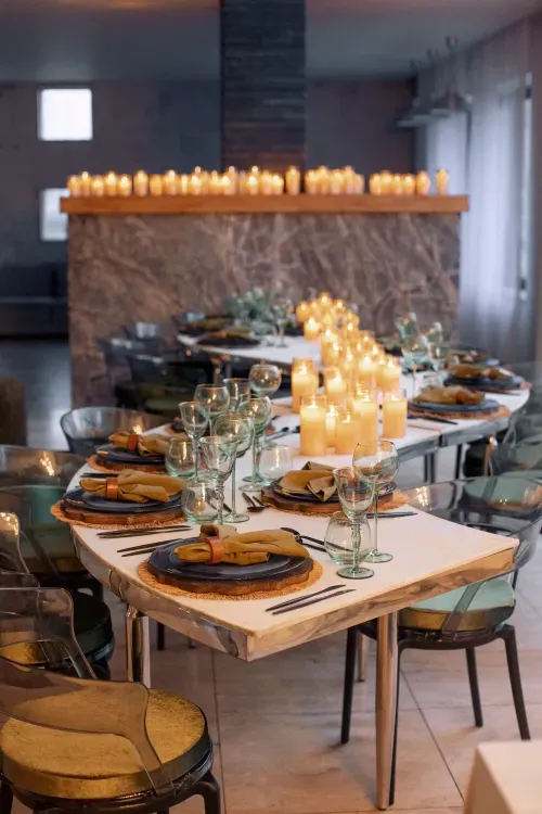 Папоротниковый сет за столом-волна