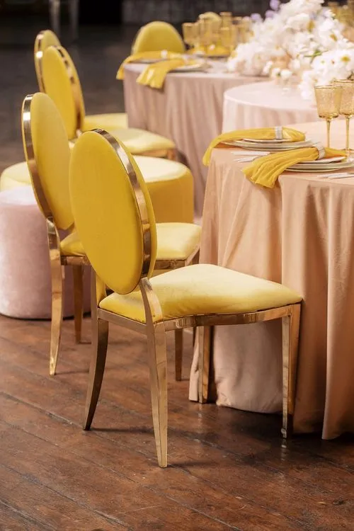 Персиково-лавандовый сет за столом-гусеница