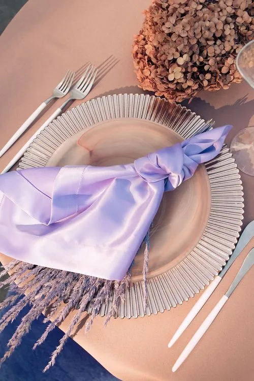 Пыльно-розовый сет с лавандовыми акцентами